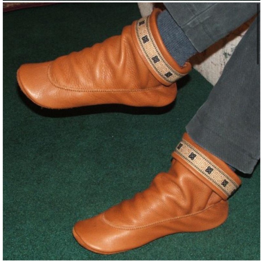 NWT Footskins USA DeerTan Leather Ankle Moccasin Slipper Boots - Picture 1 of 8